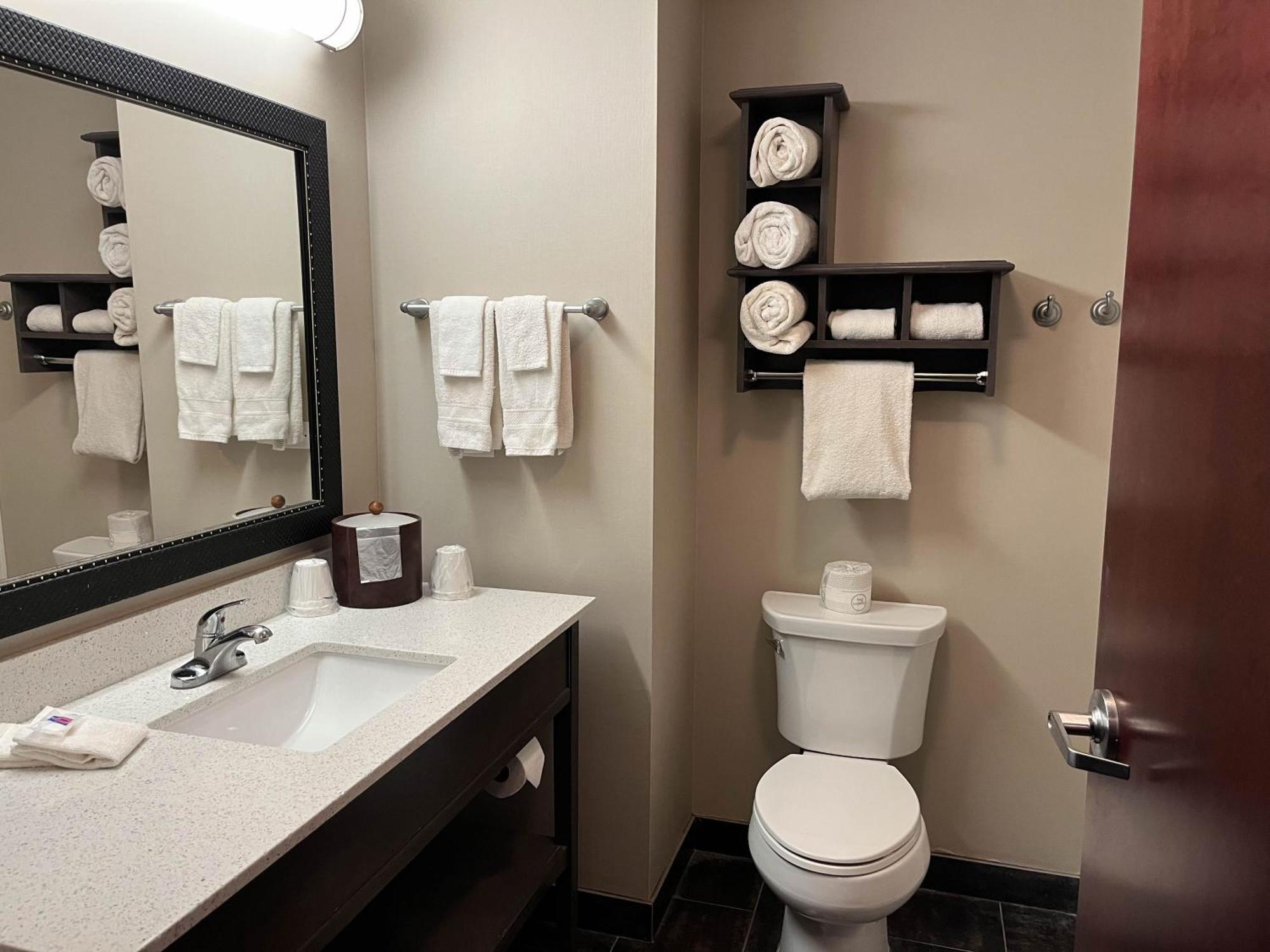 Hampton Inn Pearsall Bagian luar foto